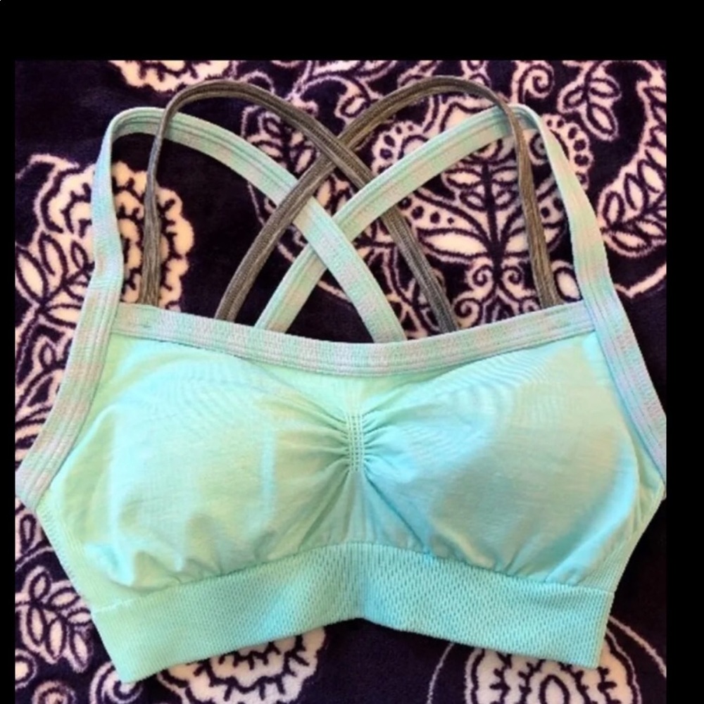 Calia by Carrie Underwood sports bra